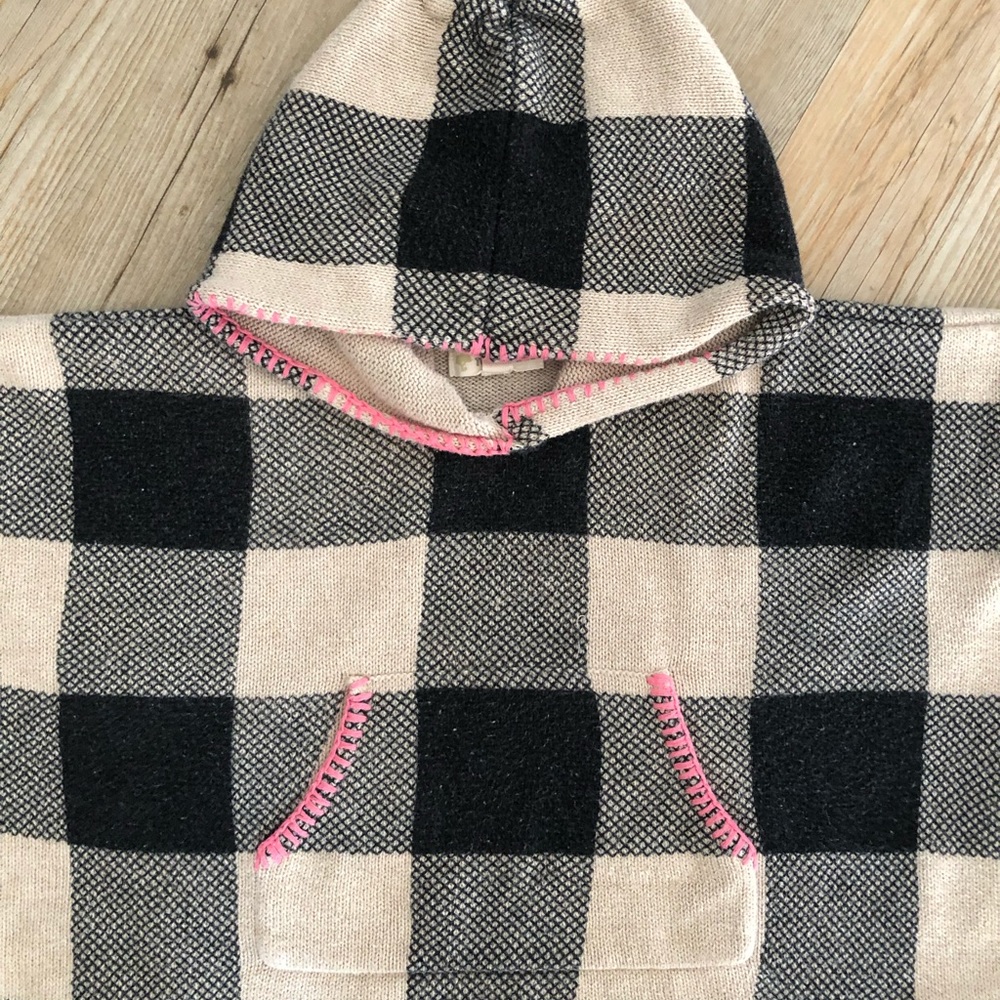 Tucker + Tate Cape
